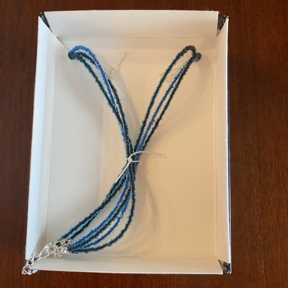 NWT East 5th green pendant necklace and matching earring set - Picture 5 of 6